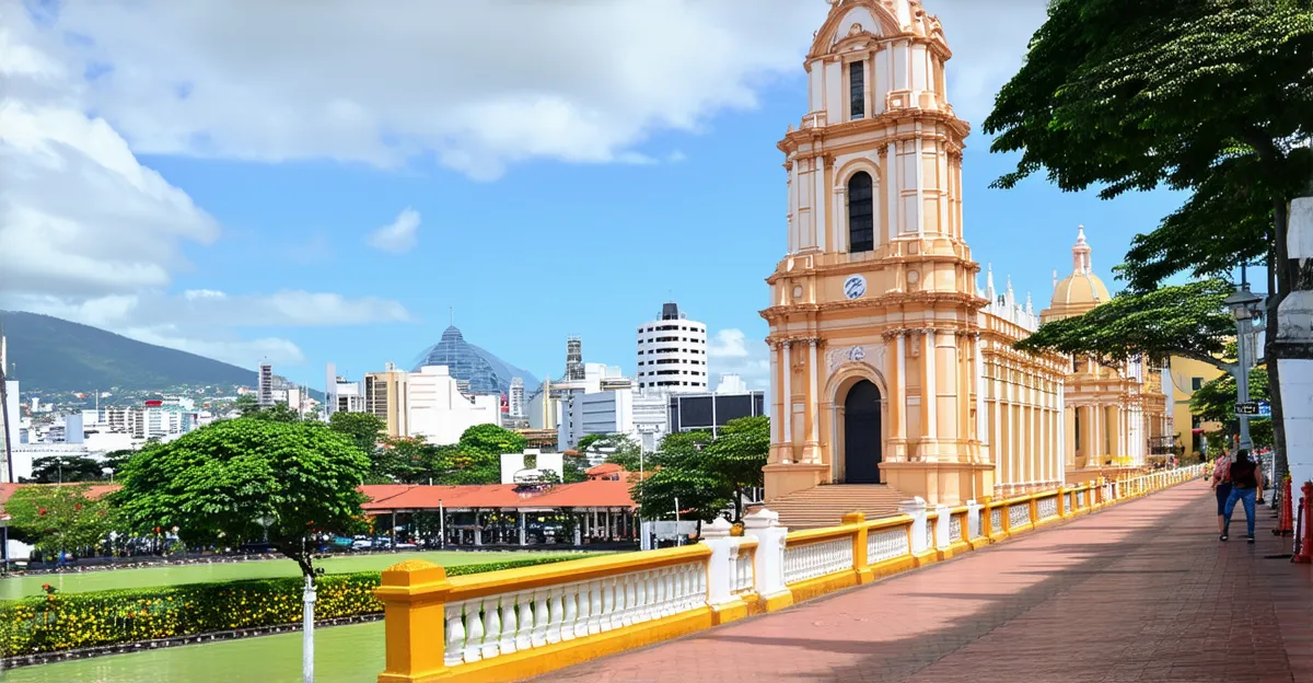 Guayaquil Walking Tours 2025: Explore Hidden Treasures